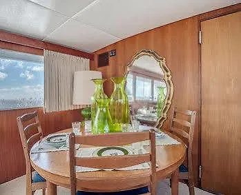 Hotel Key West Yacht Life Stock Island