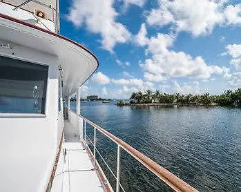 Hotel Key West Yacht Life Stock Island